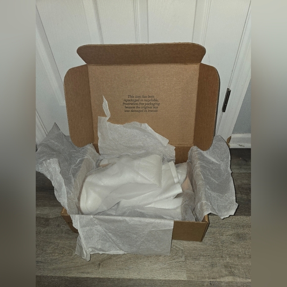 White Platform Heel Go go Boots, Women's Size 6, Faux Leather, New - Picture 12 of 13